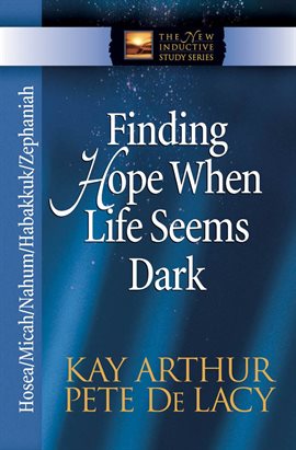 Cover image for Finding Hope When Life Seems Dark