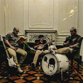 Cover image for Velho Romeu, toca um banjo aí!